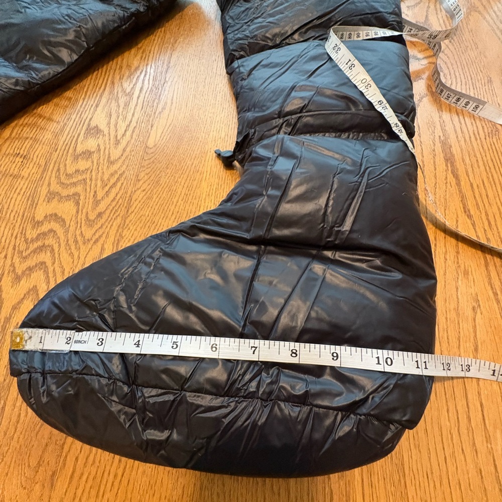 Down Fill Sleeping Booties Knee High Boots 2-Cinch Ultralight Backpacking OS - Picture 2 of 6